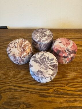 Set of 4 Decorative Scented Soy Wax Candles - Floral Botanical Tins NWT
